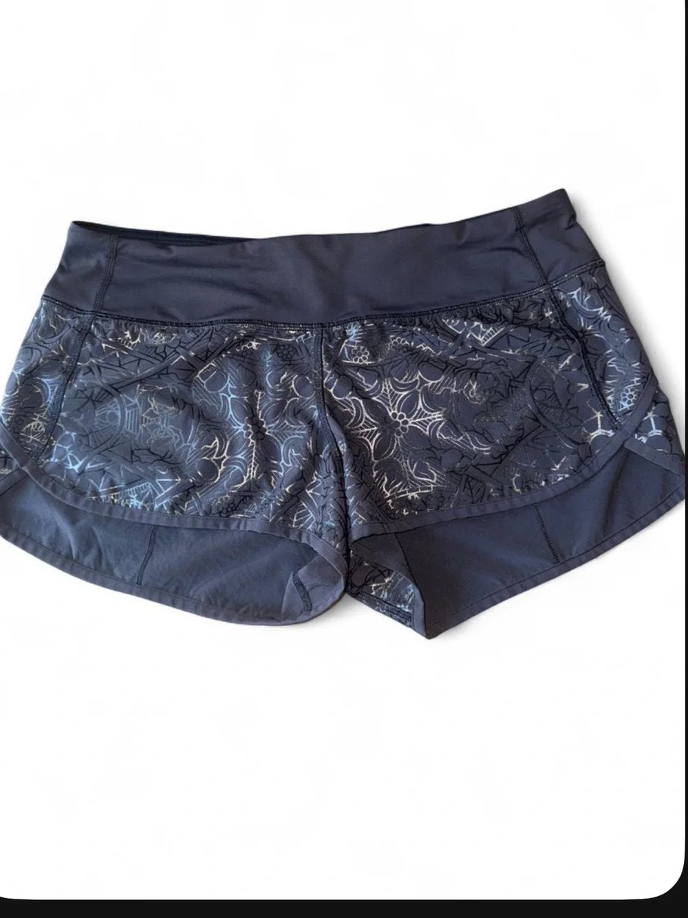 lululemon Athletica Run Speed Short 2-way Stretch Black w abstract line pattern